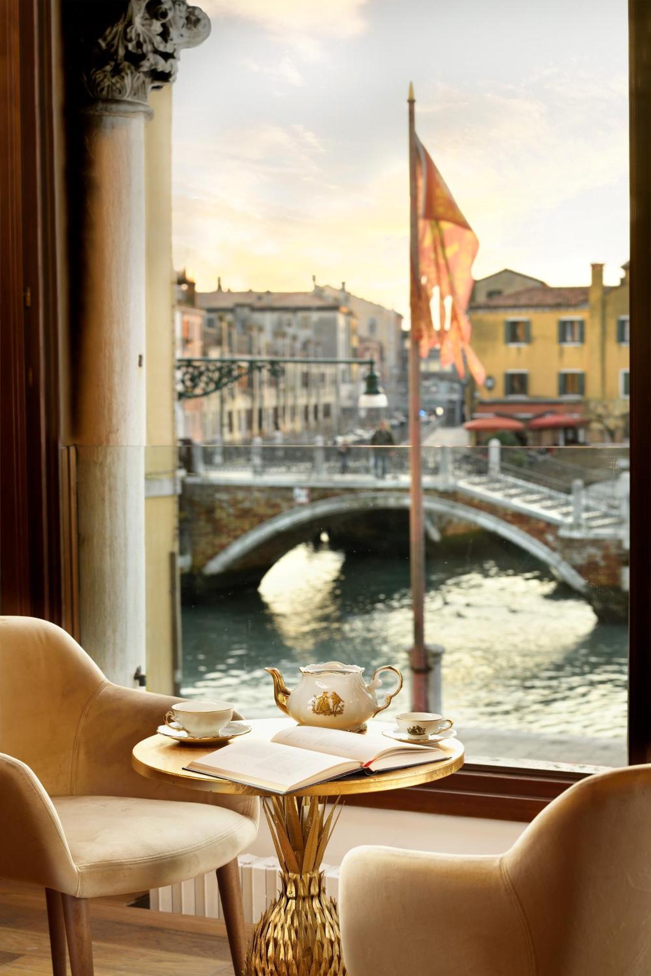 Swan Dolcevita Prestige Stay - Canal View & Exclusive Experience 베니스 외부 사진