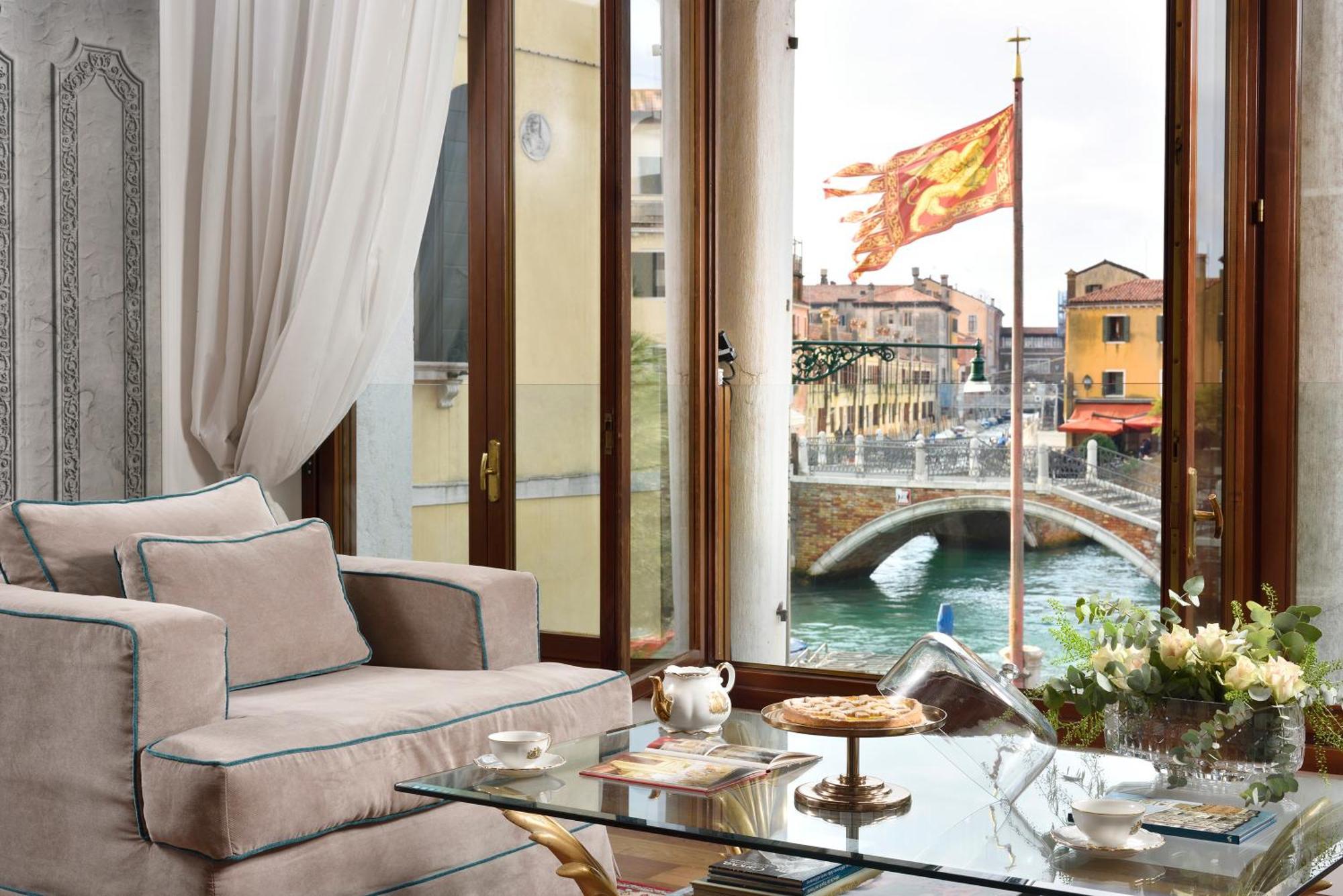 Swan Dolcevita Prestige Stay - Canal View & Exclusive Experience 베니스 외부 사진